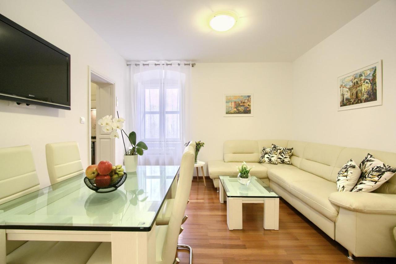 Old Town Dubrovnik R&C Apartment ภายนอก รูปภาพ
